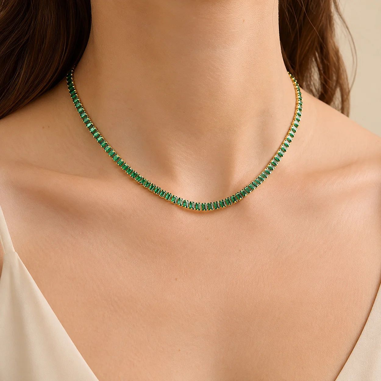 Women Necklaces for Polished Neckline Styling